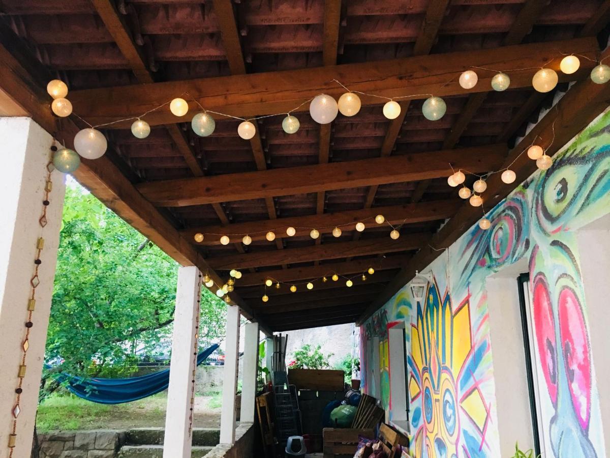 Outlanders Tribe Hostel Split Exterior photo